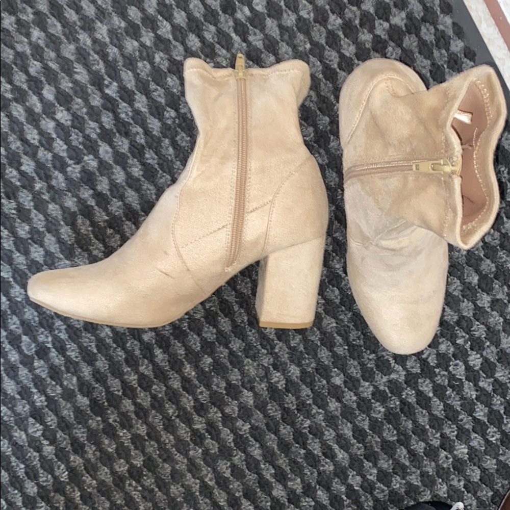 Suede booties - Picture 2 of 5
